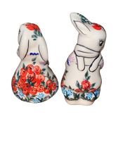 Load image into Gallery viewer, Bunny Salt and Pepper Shakers